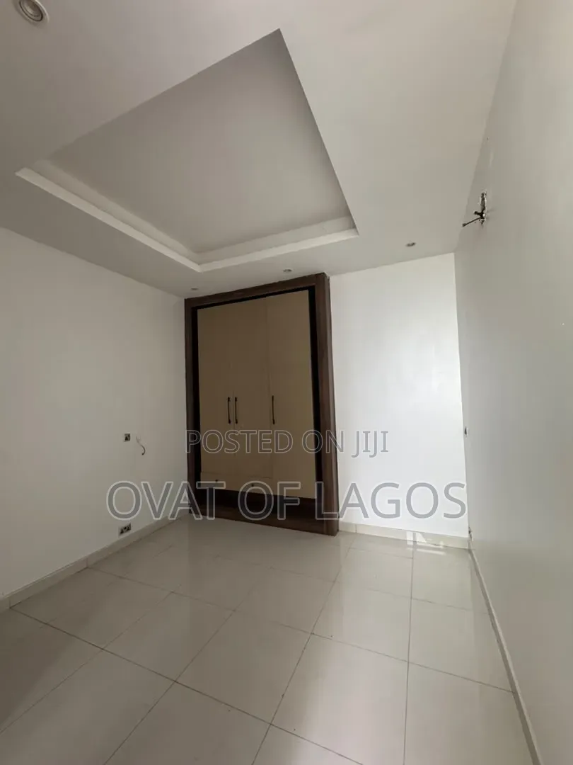4bdrm Duplex in Lekki Phase 1 for rent