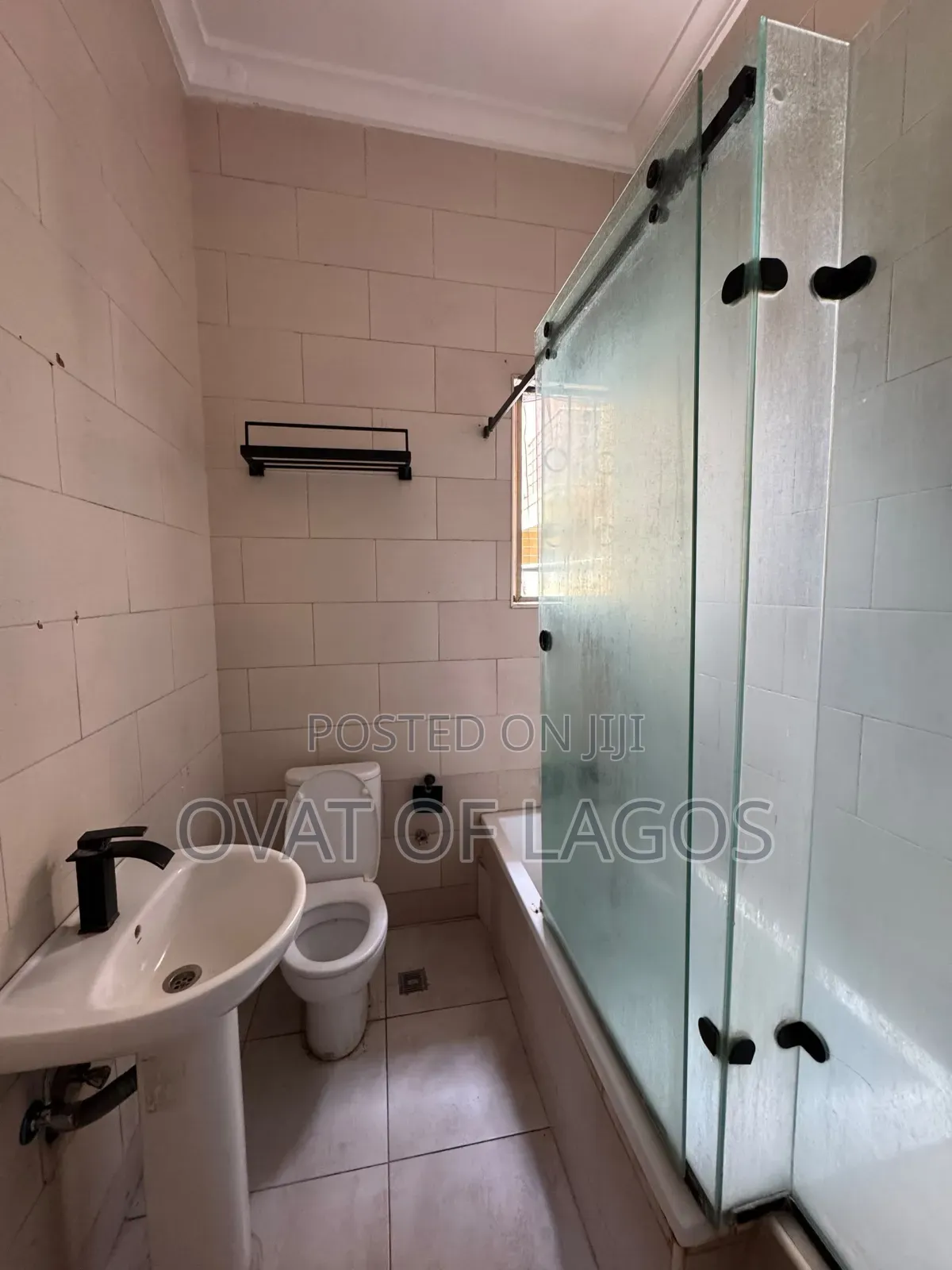3bdrm Apartment in Idado for rent