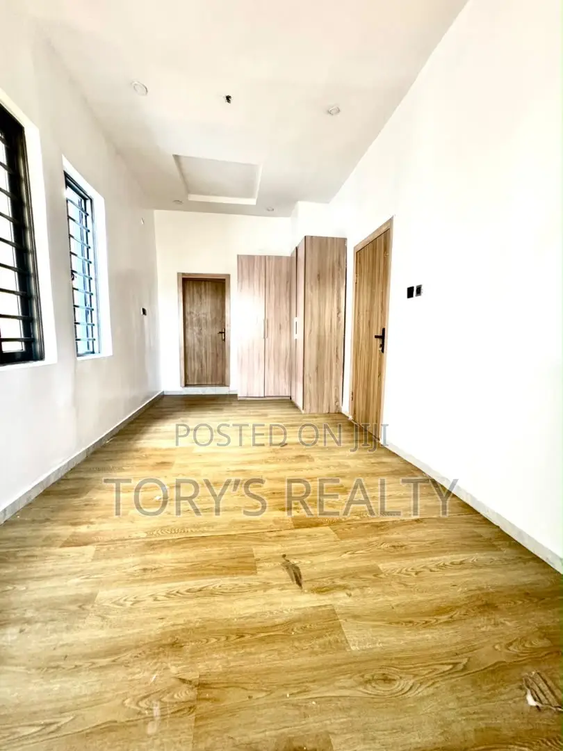 3bdrm Duplex in Lekki Phase 2 for rent