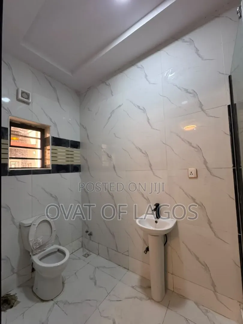 2bdrm Apartment in Orchid, Lekki Expressway for rent