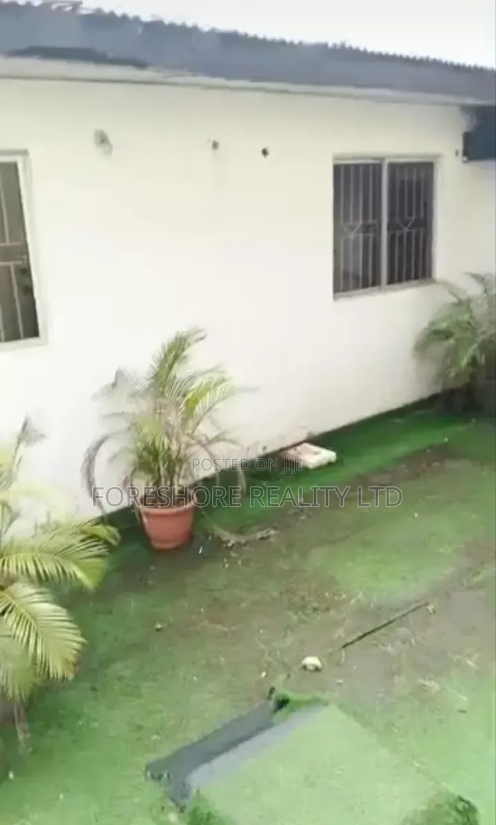 5bdrm Duplex in Magodo Phase 2 for rent