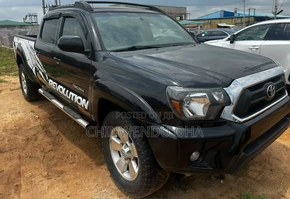 Toyota Tacoma 2013 Black