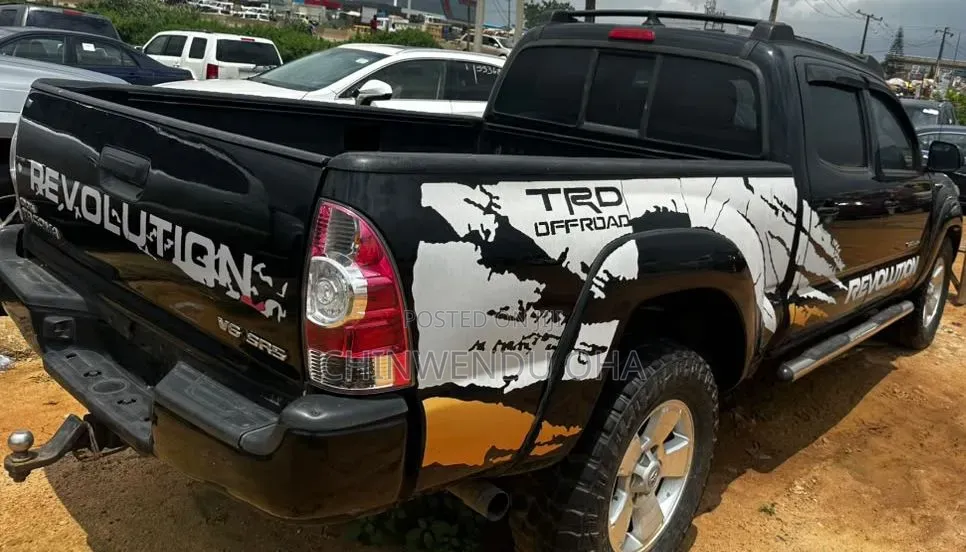 Toyota Tacoma 2013 Black