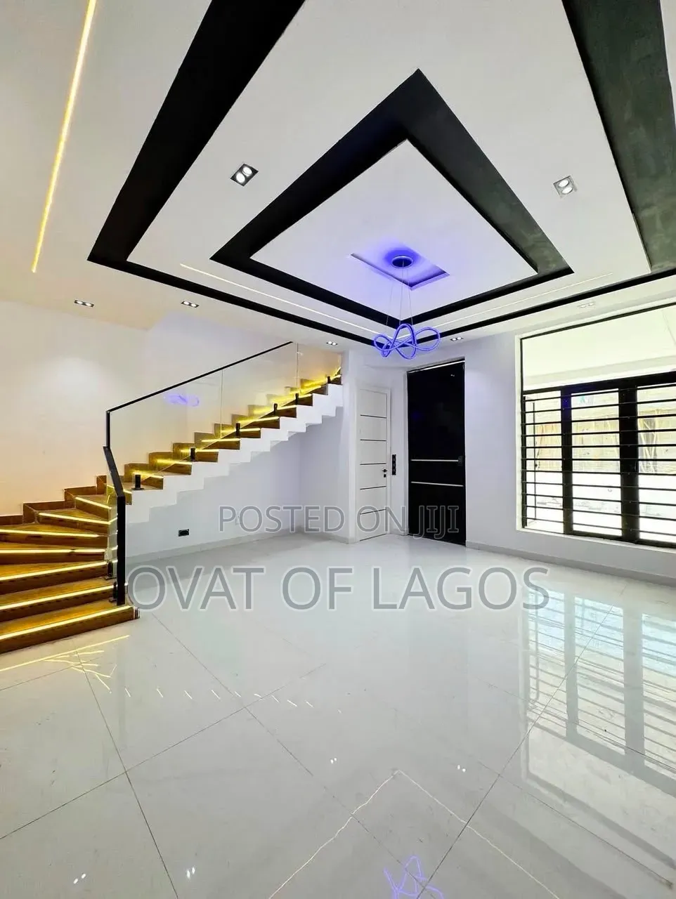 3bdrm Duplex in Ikota for sale