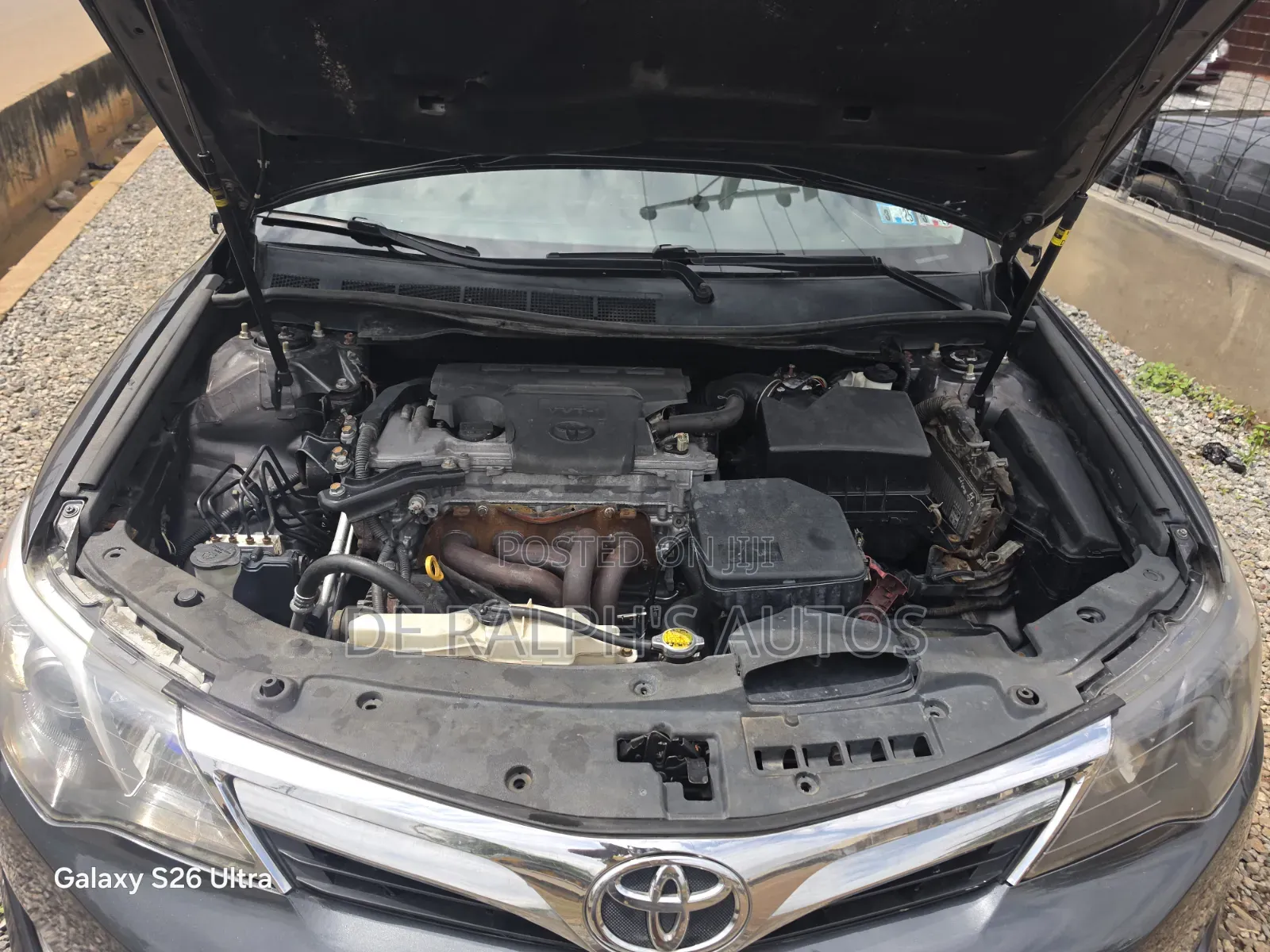 Toyota Camry LE 4dr Sedan (2.5L 4cyl 6A) 2012 Gray