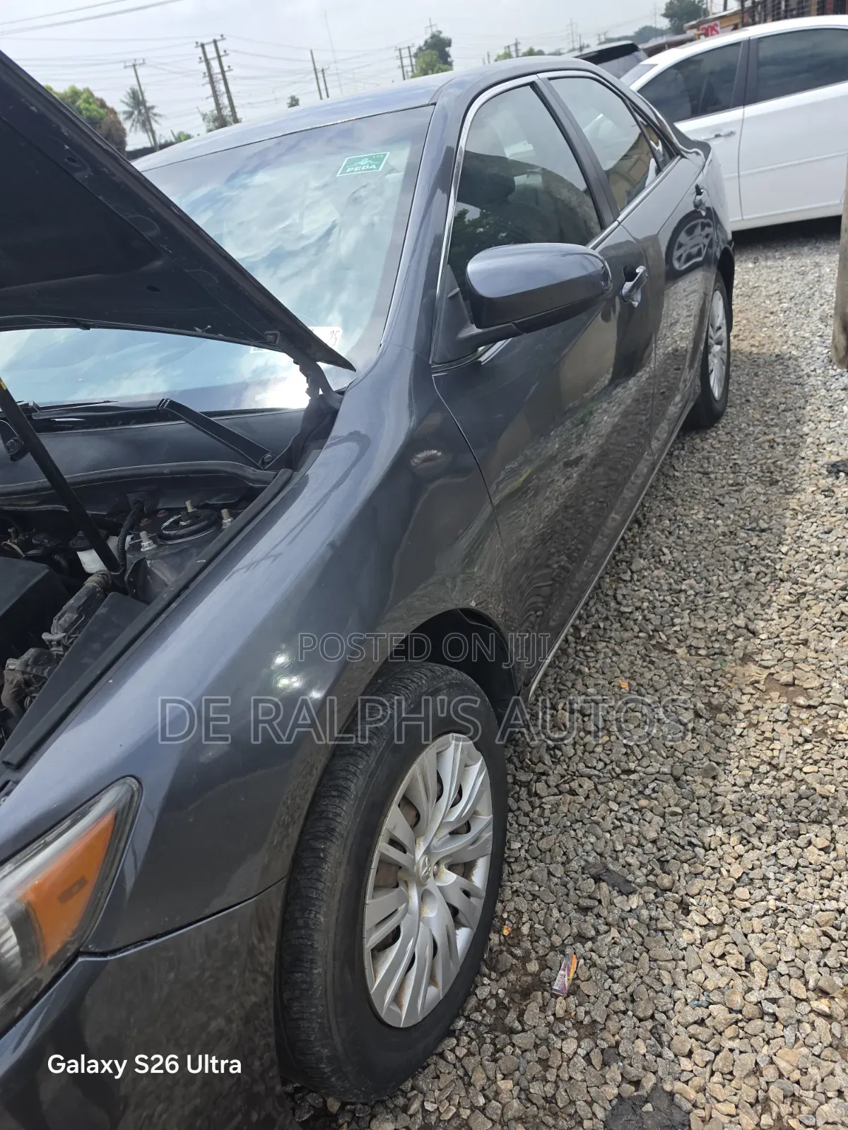 Toyota Camry LE 4dr Sedan (2.5L 4cyl 6A) 2012 Gray