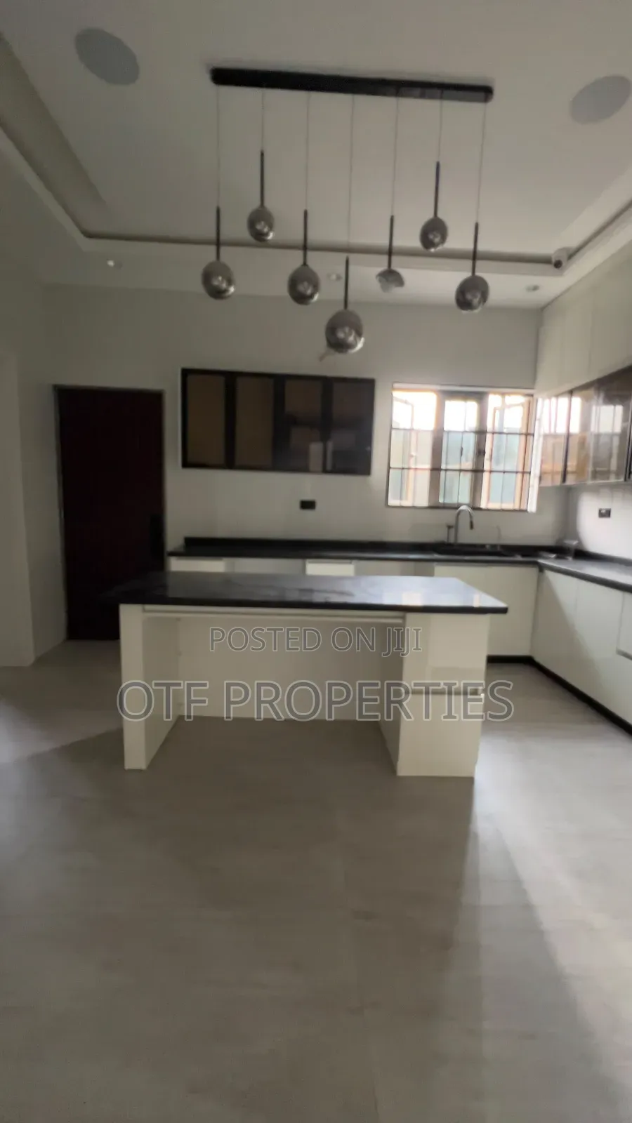 5bdrm Duplex in Dakibiyu Close To for sale