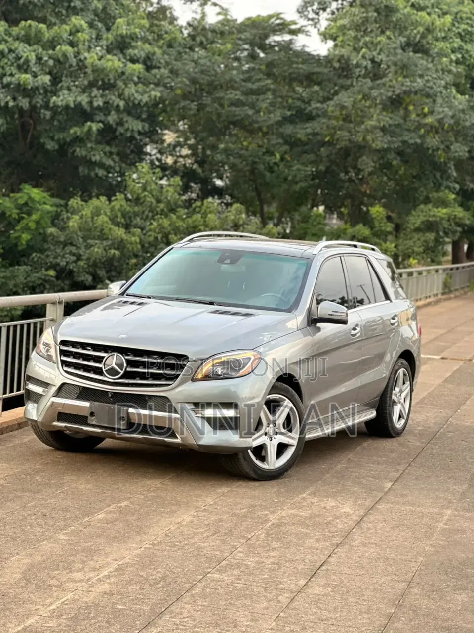 Mercedes-Benz M Class ML63 AMG 4dr SUV AWD (5.5L 8cyl Turbo 7A) 2015