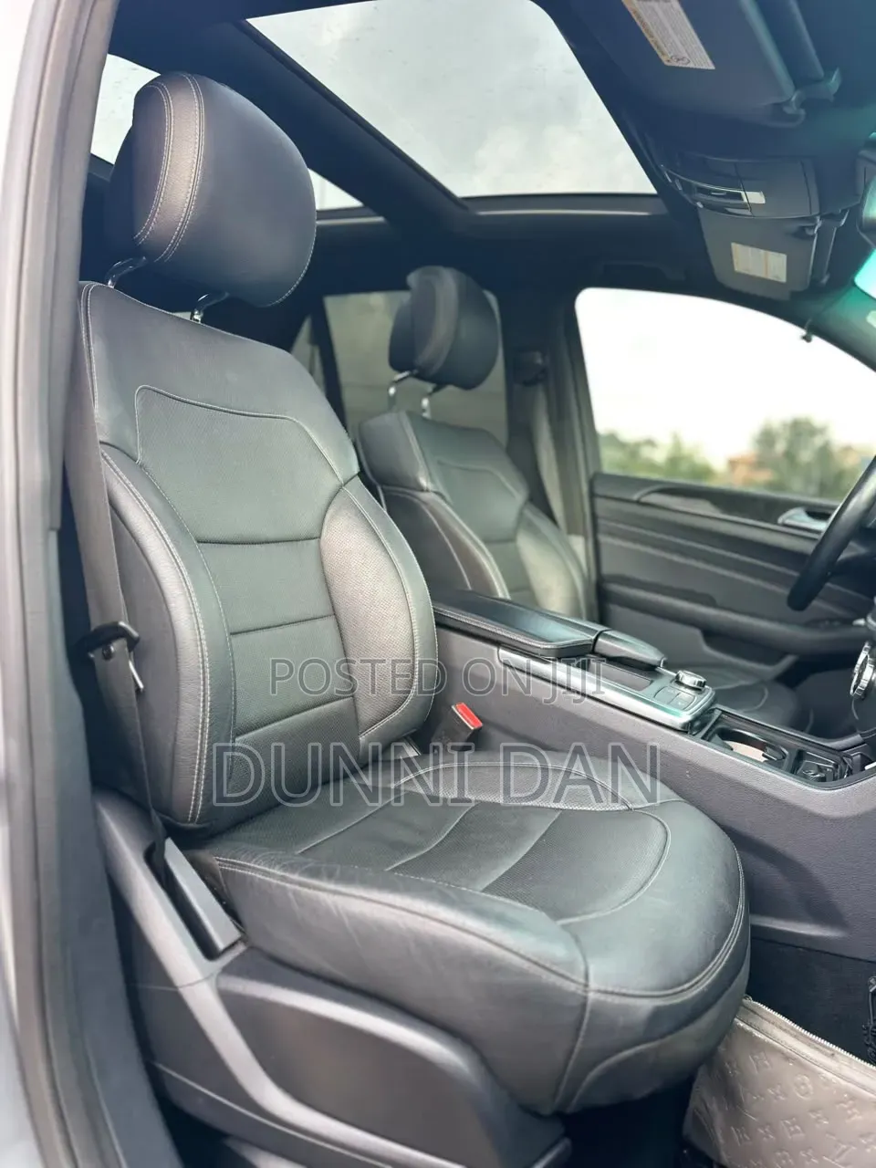 Mercedes-Benz M Class ML63 AMG 4dr SUV AWD (5.5L 8cyl Turbo 7A) 2015