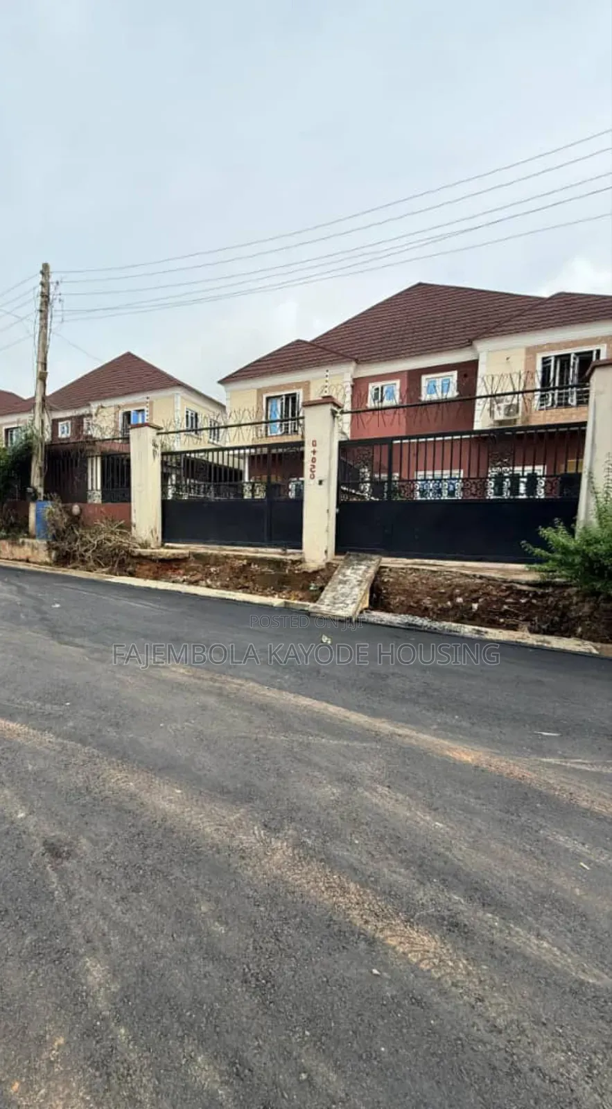 4bdrm Duplex in Ikolaba Estate, Bodija for sale