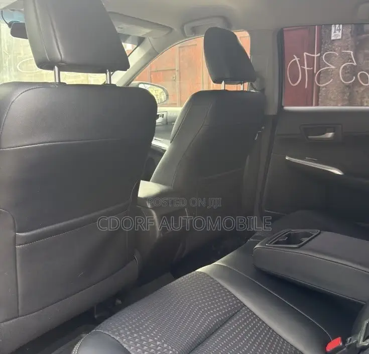 Toyota Camry SE 4dr Sedan (2.5L 4cyl 6A) 2013 Red