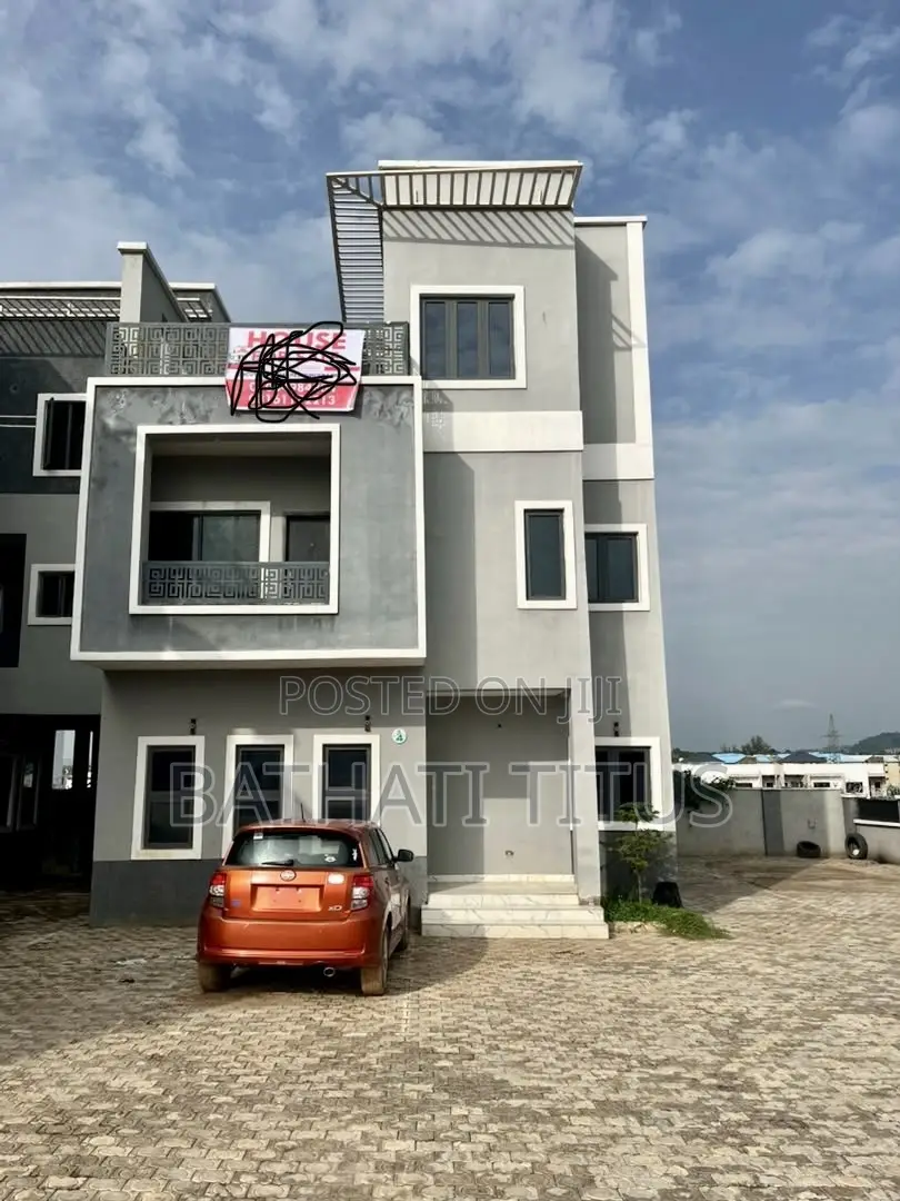 4bdrm Duplex in Kaura for sale