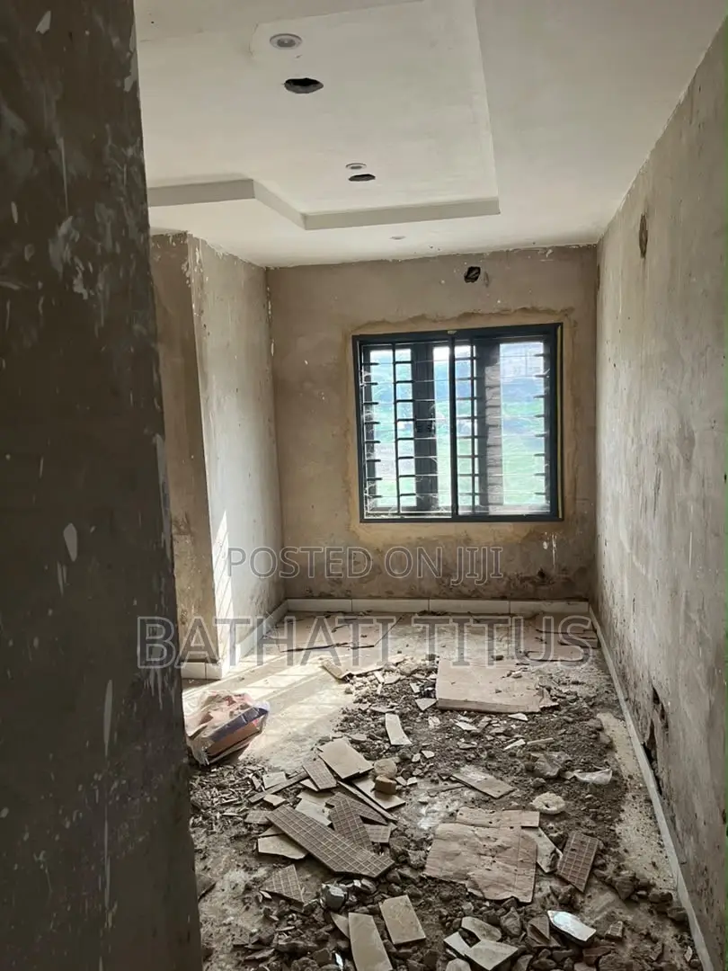 4bdrm Duplex in Kaura for sale