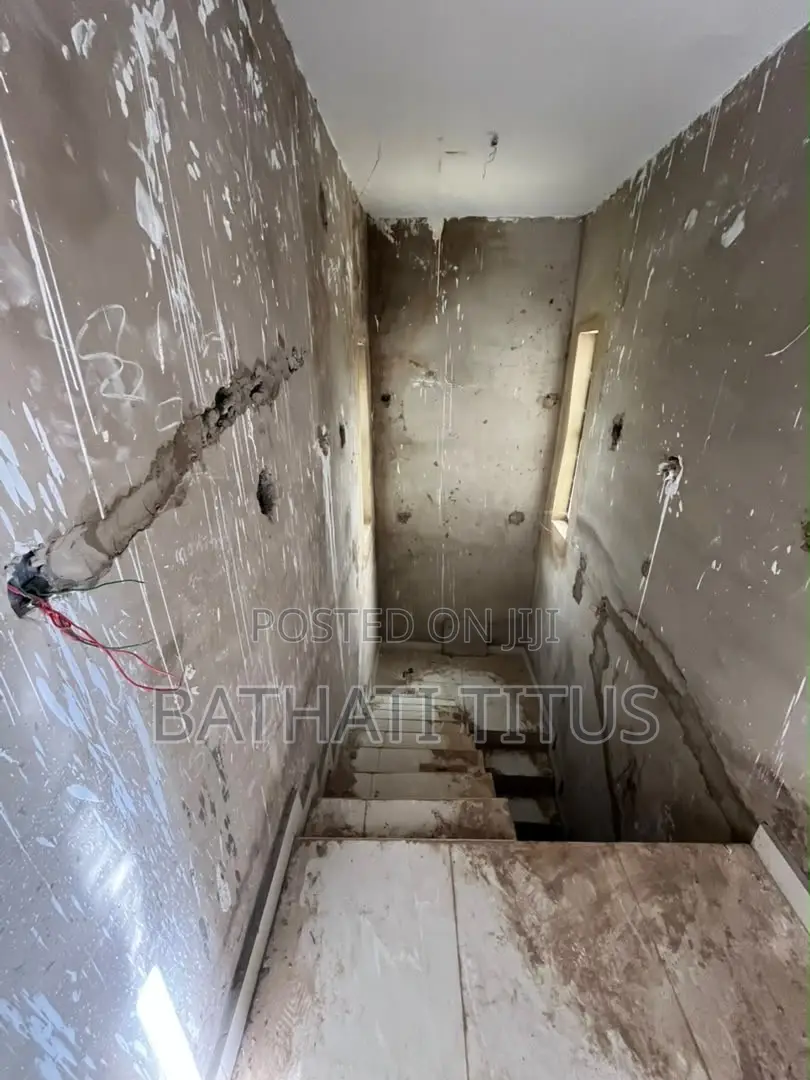 4bdrm Duplex in Kaura for sale
