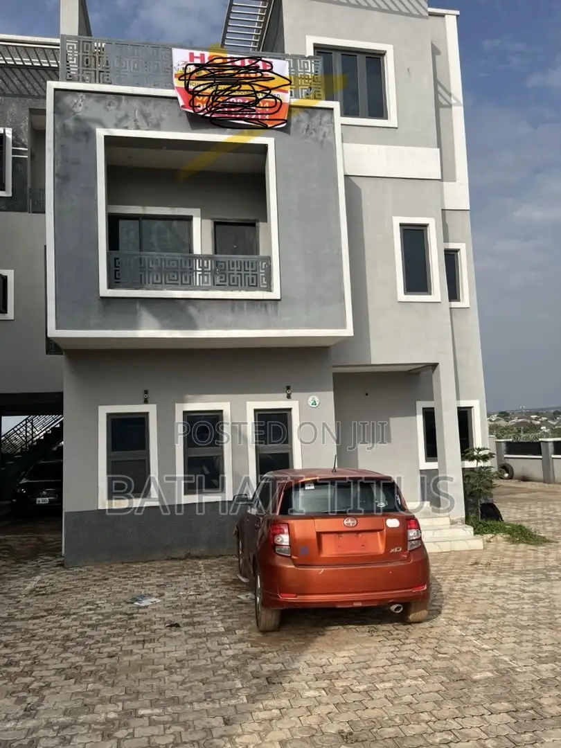 4bdrm Duplex in Kaura for sale