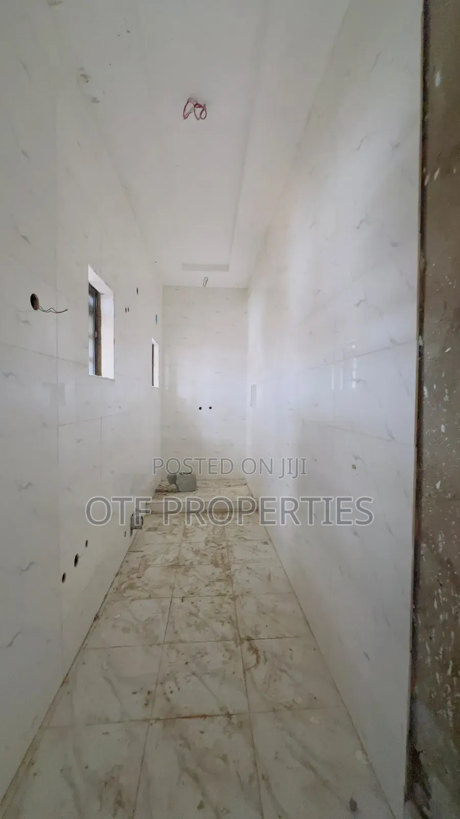 3bdrm Apartment in Ochacho Estate Abuja, Life Camp for sale