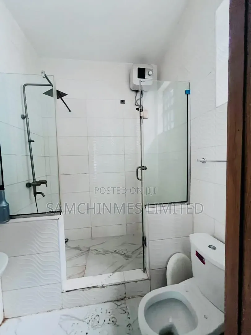 Mini Flat in Ikota for rent