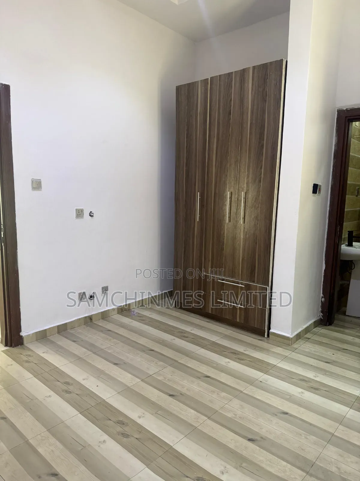 1bdrm Shared Apartment in Osapa london for rent