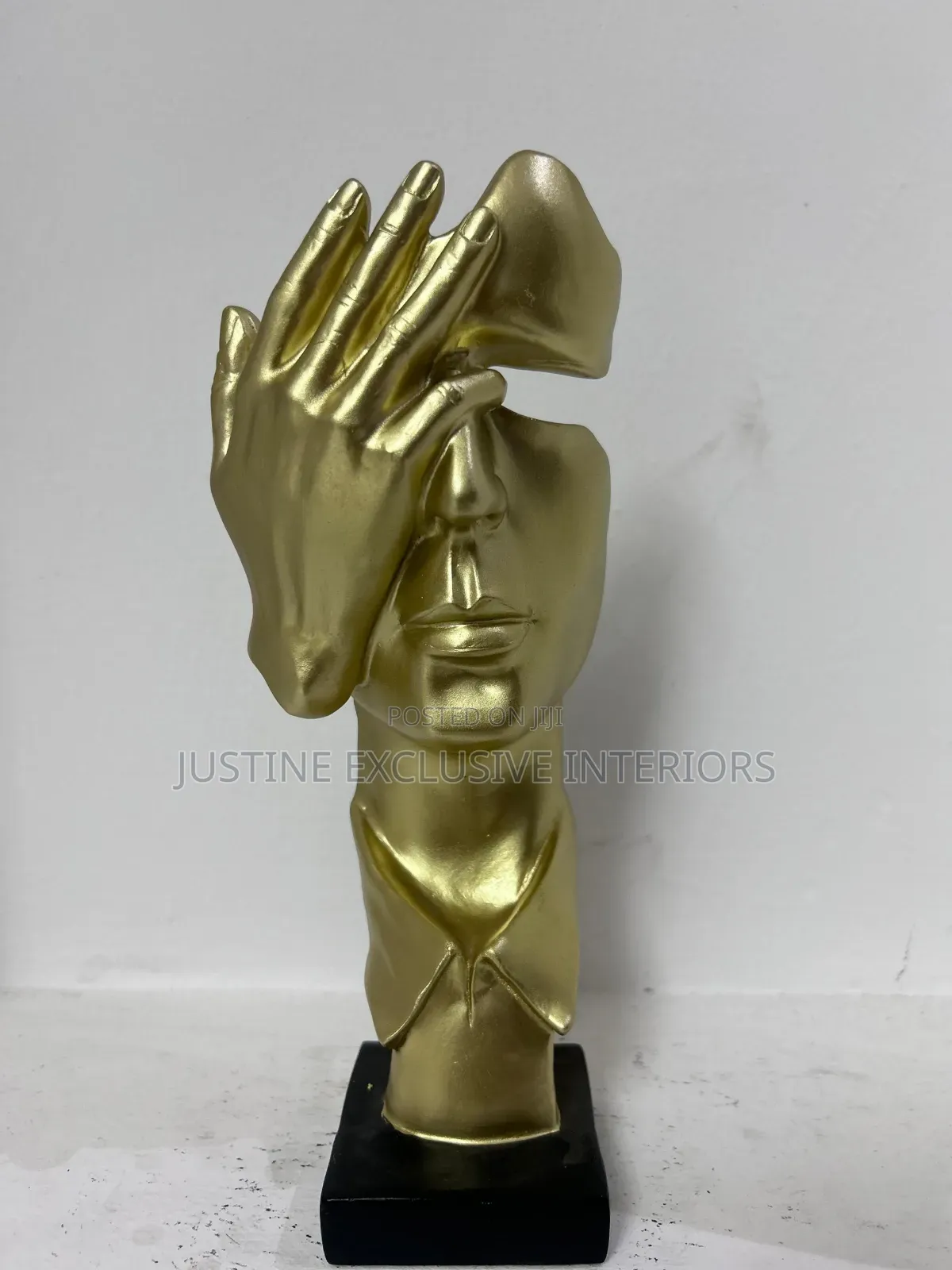Decorative Figurines