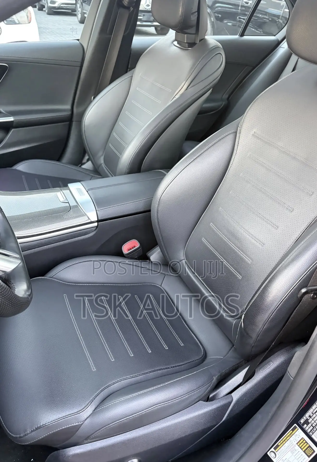 Mercedes-Benz C300 2023 Black