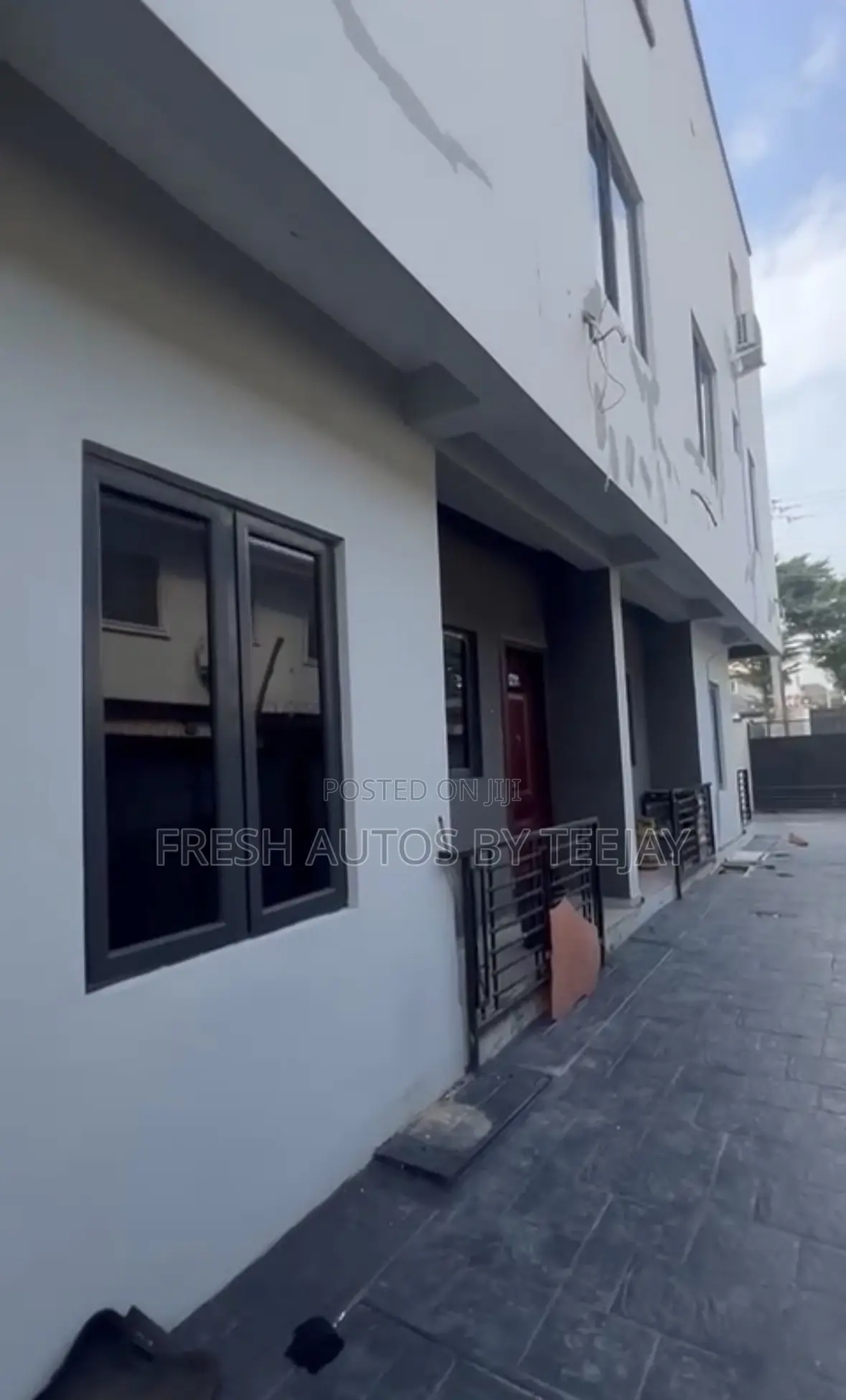3bdrm Block of Flats in Omole Phase2 Estate for rent