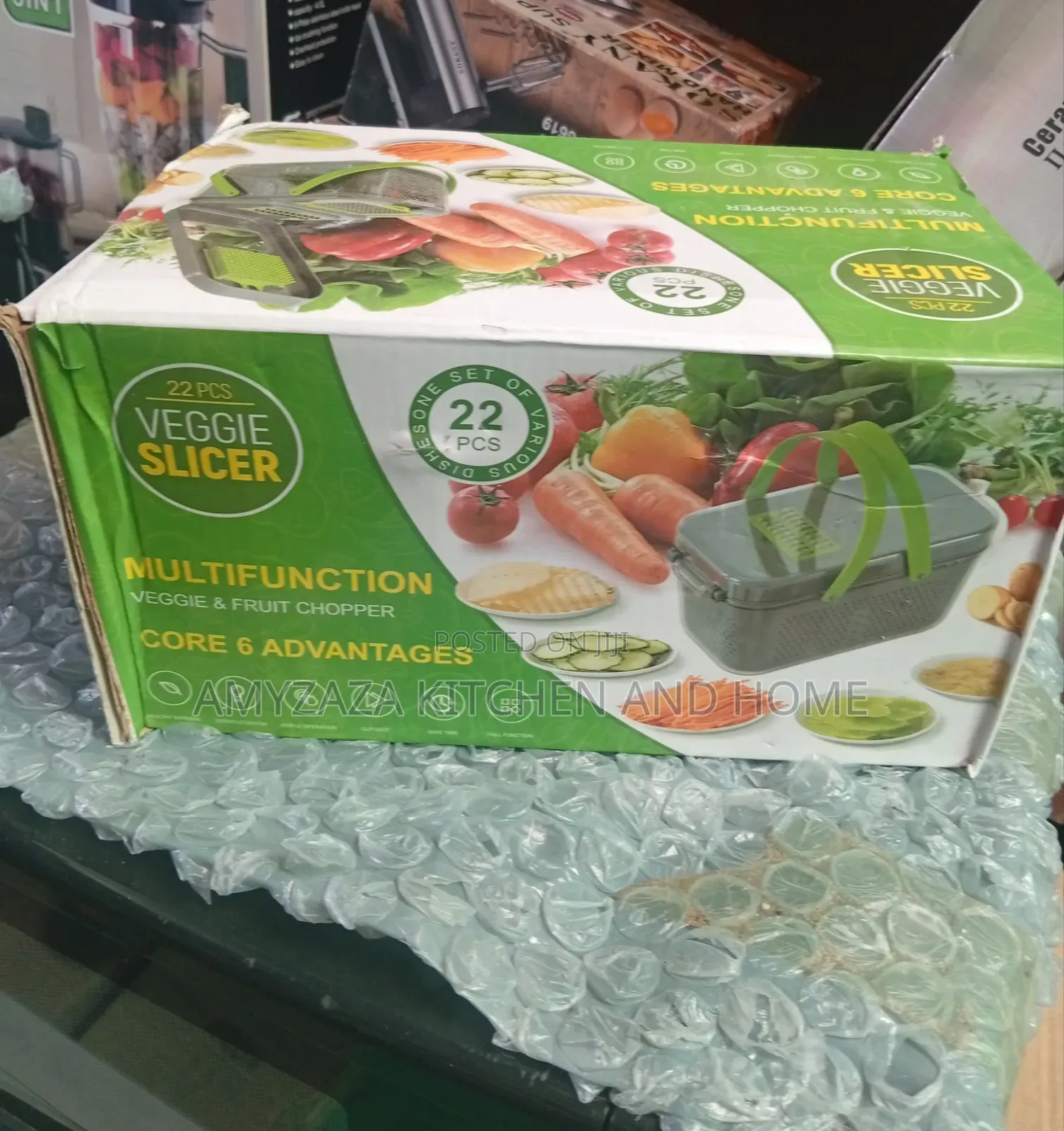 22-Piece Multifunctional Veggie Slicer and Fruit Chopper.