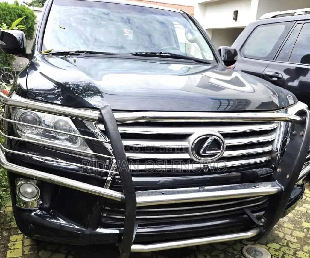 Lexus LX 570 AWD 2013 Black