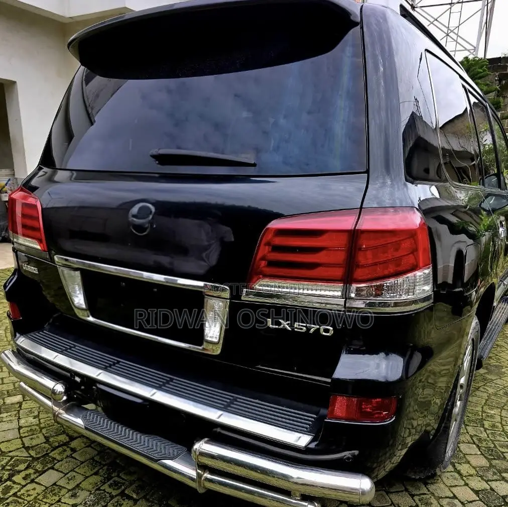 Lexus LX 570 AWD 2013 Black