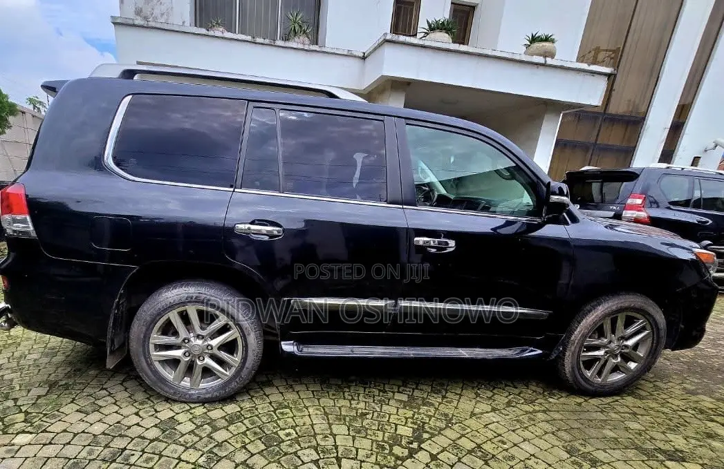 Lexus LX 570 AWD 2013 Black