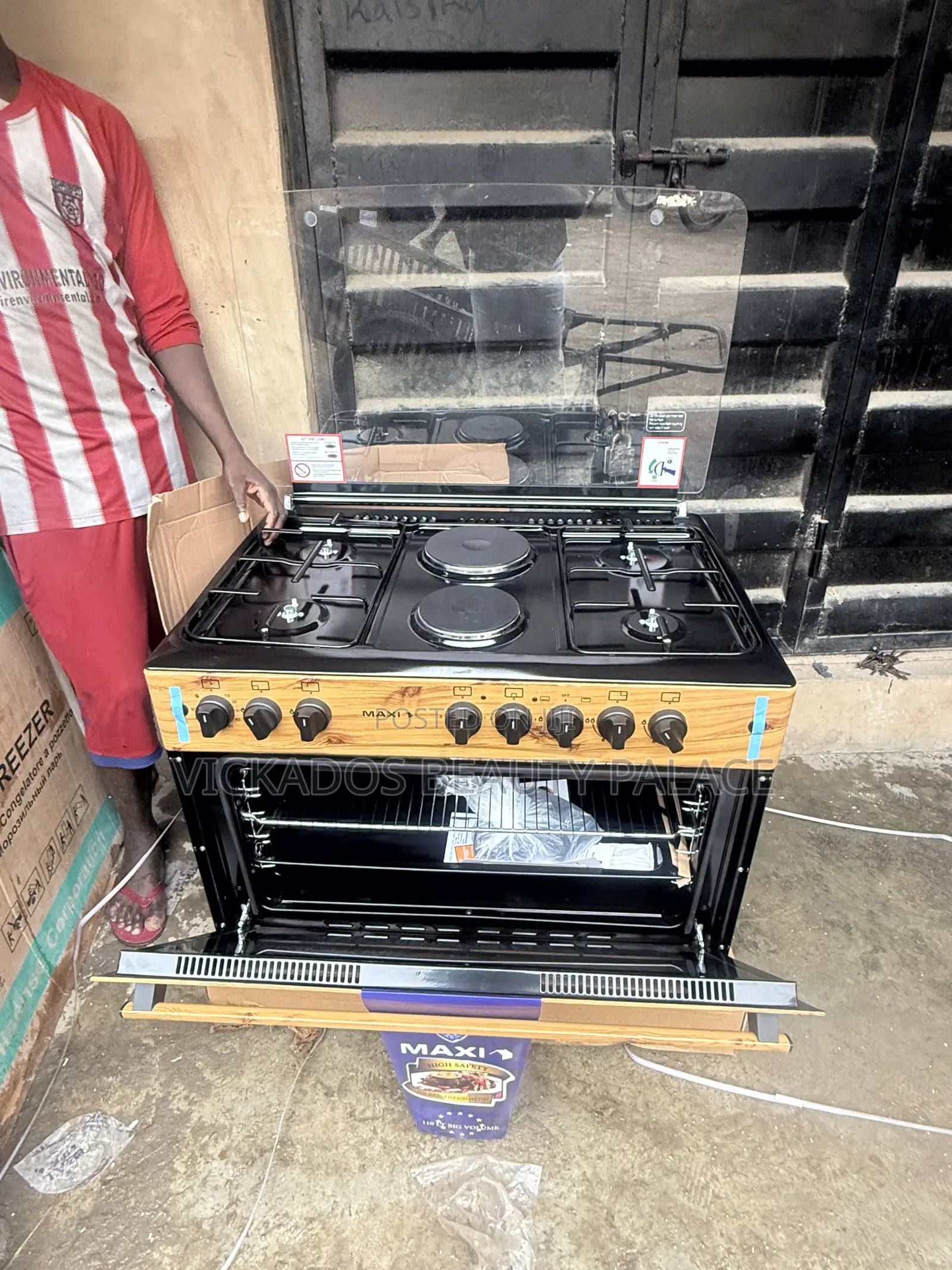 Maxi 60X90 (4 Gas + 2 Electric) Wood Finish Gas Cooker