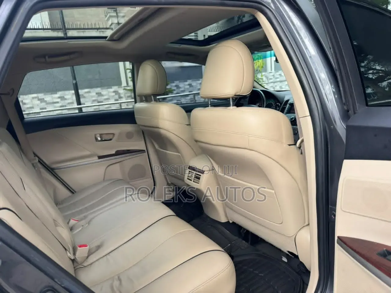 Toyota Venza V6 AWD 2010 Brown