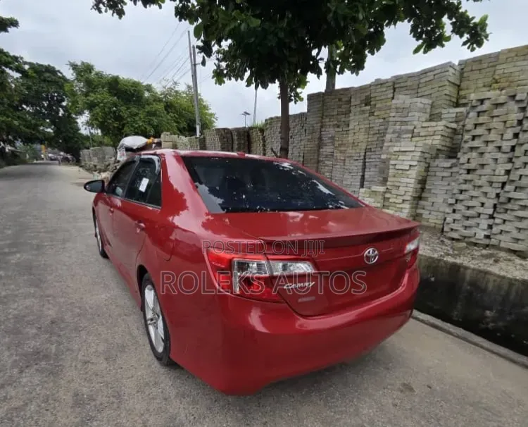 Toyota Camry SE 4dr Sedan (2.5L 4cyl 6A) 2012 Red