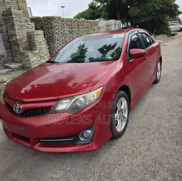 Toyota Camry SE 4dr Sedan (2.5L 4cyl 6A) 2012 Red