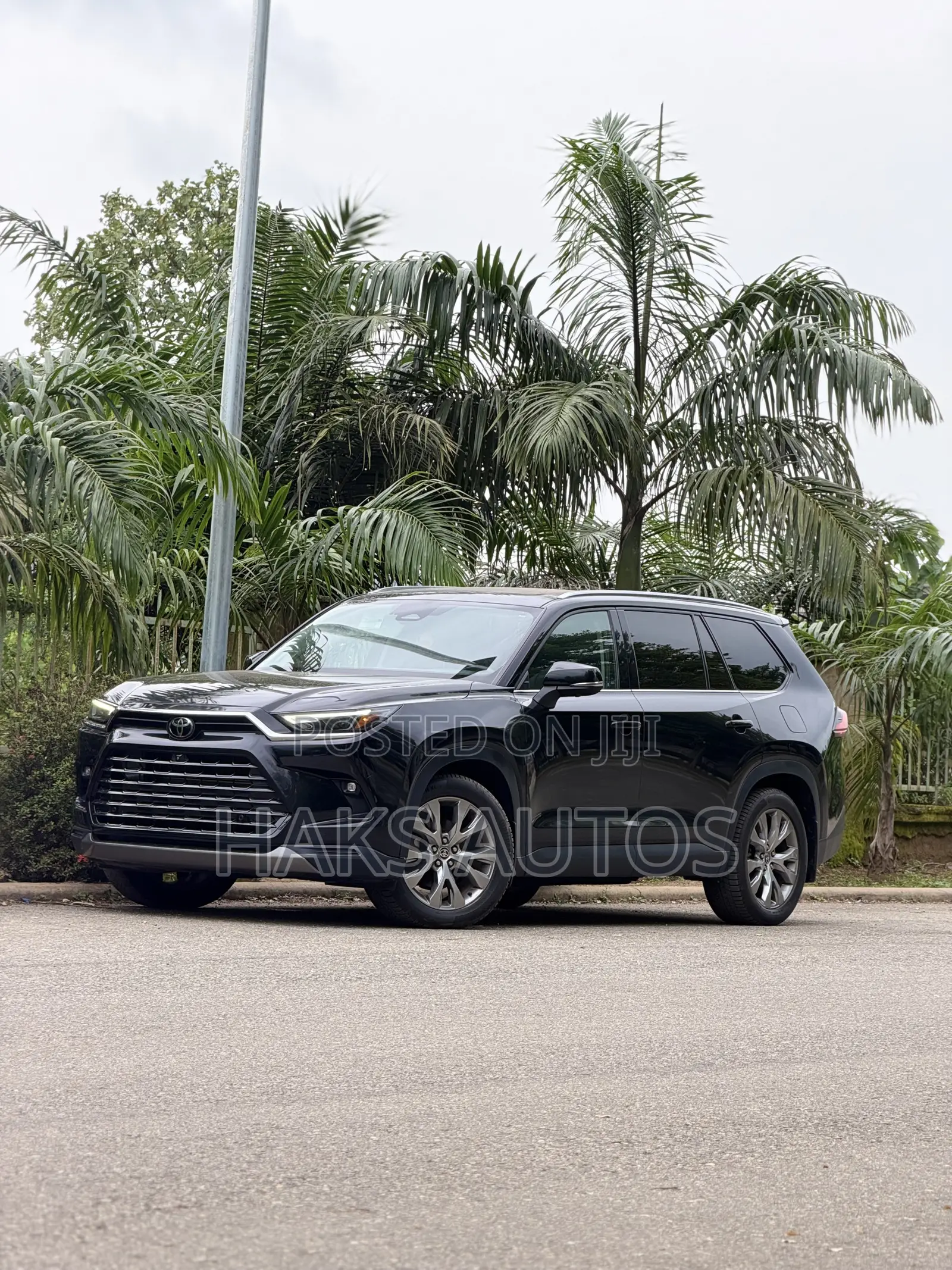 Toyota Grand Highlander Hybrid 2024 Black