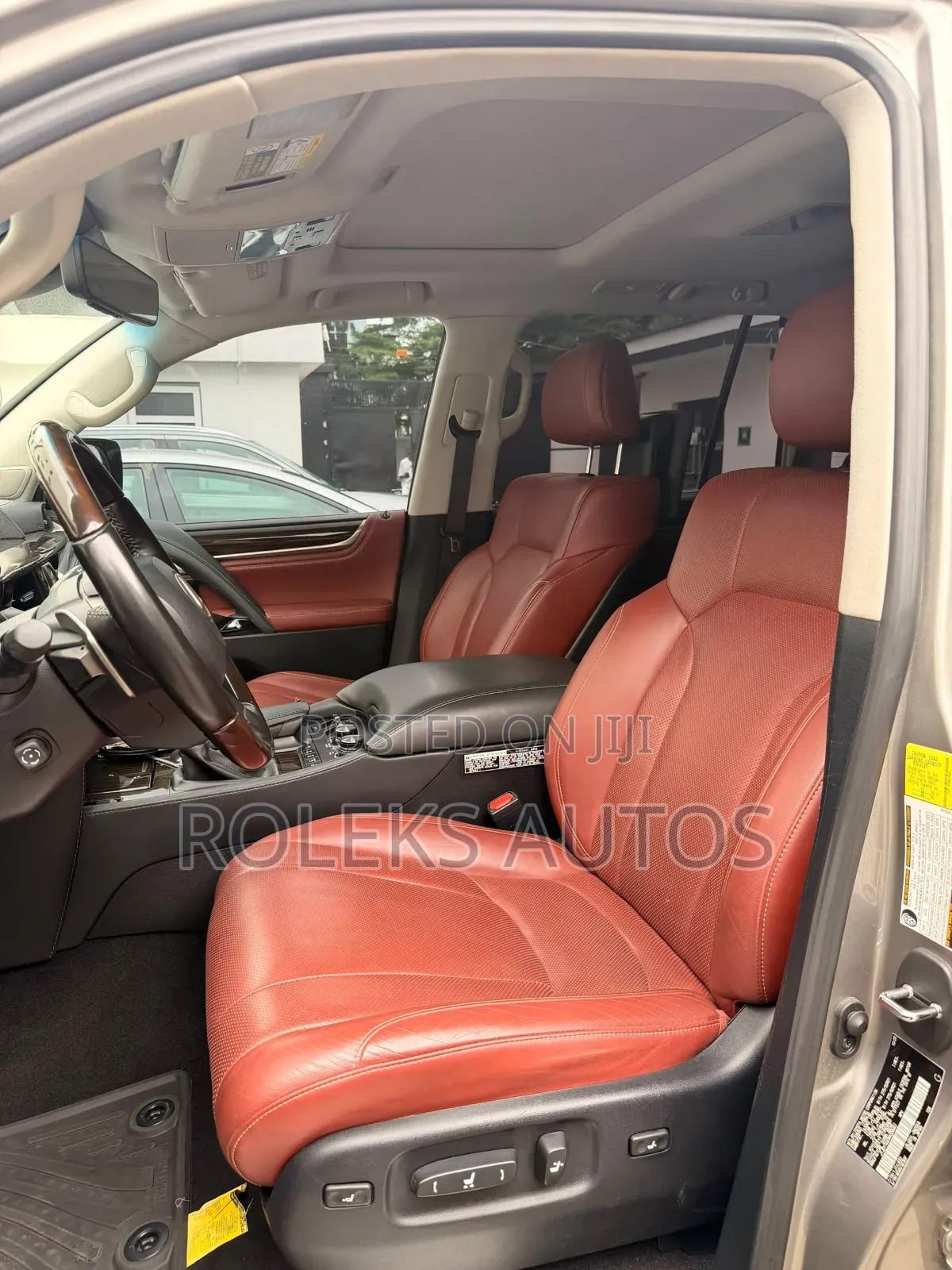 Lexus LX 570 AWD 2021 Gold