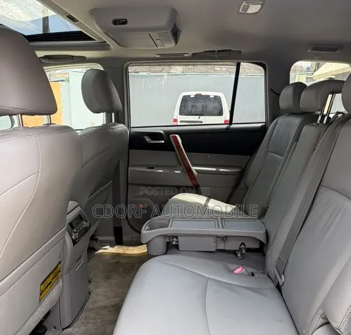 Toyota Highlander 2009 Silver