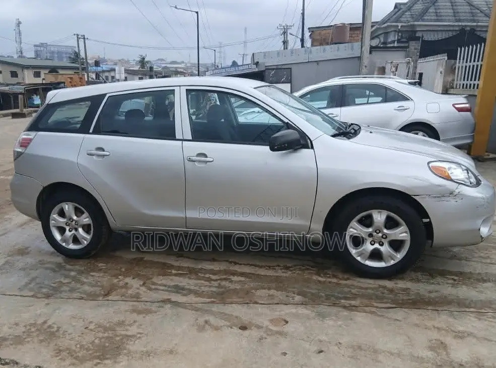 Toyota Matrix 2005 Silver