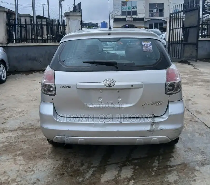 Toyota Matrix 2005 Silver