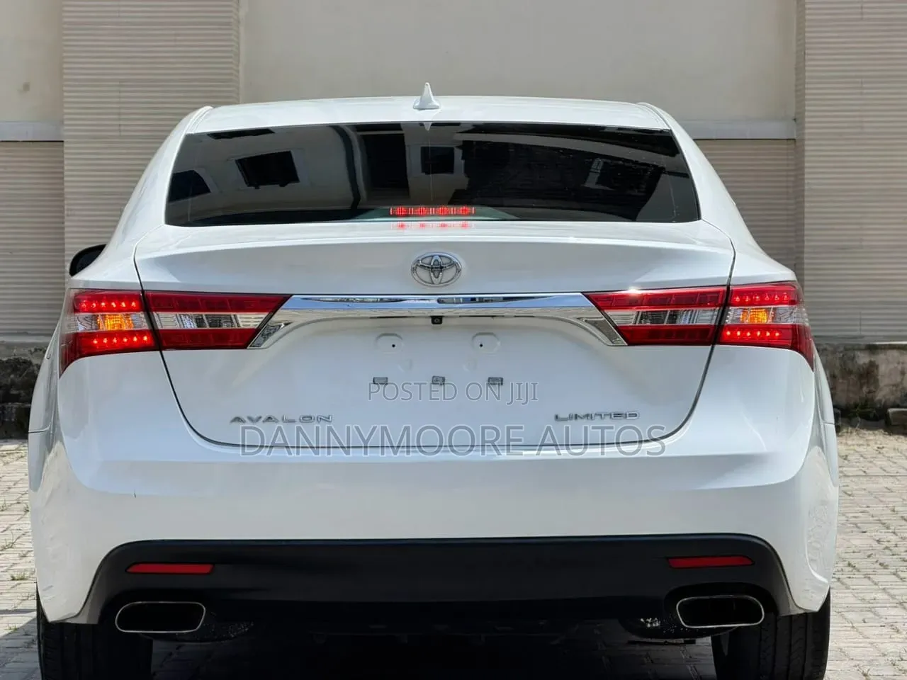 Toyota Avalon Limited 4dr Sedan (3.5L 6cyl 6A) 2014 White