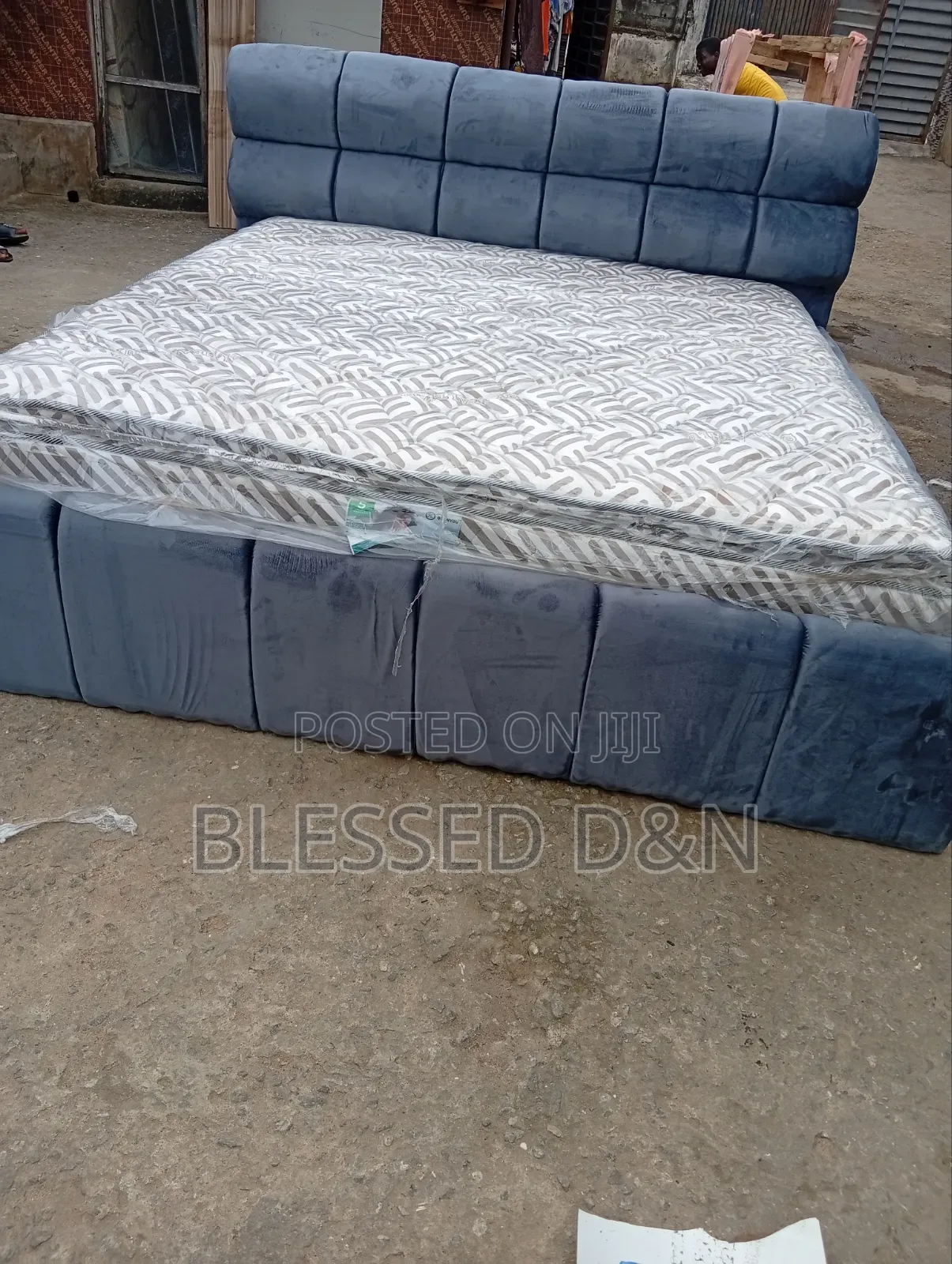 6/6 High Quality Brand New Bubble Bed Frame