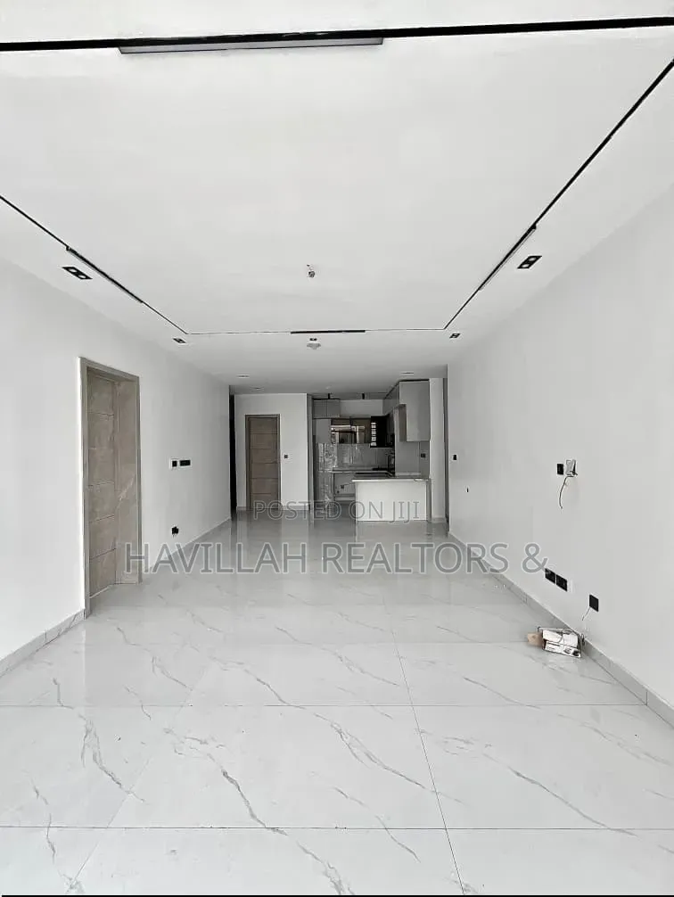 6bdrm Apartment in Lekki Phase 1 for sale
