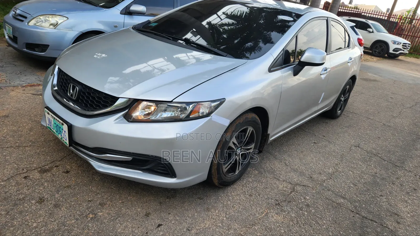 Honda Civic LX 4dr Sedan (1.8L 4cyl CVT) 2014 Silver