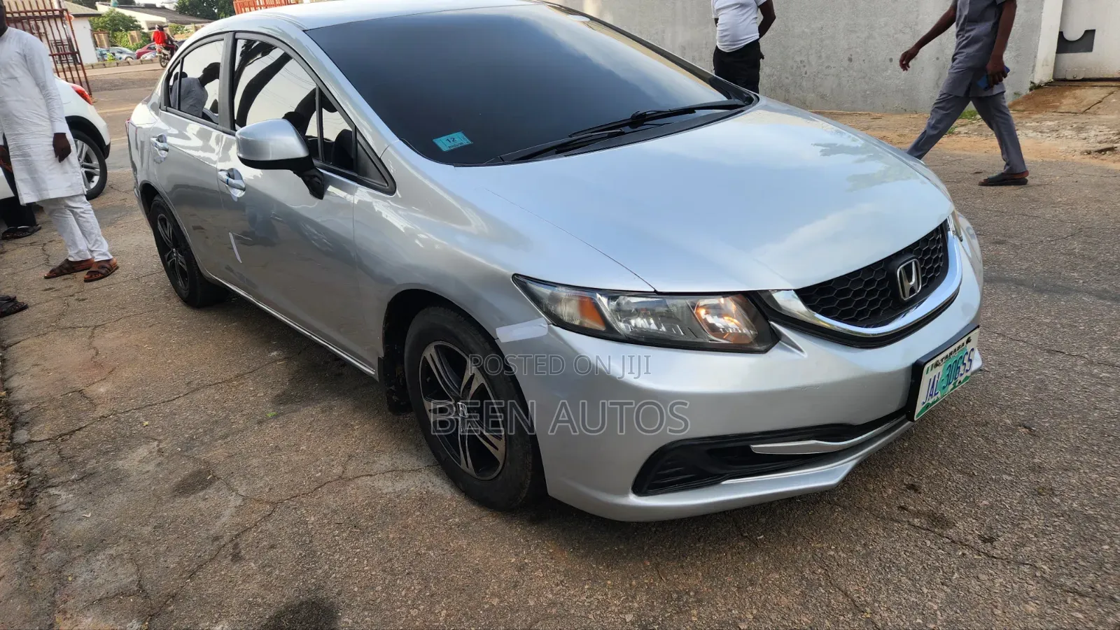 Honda Civic LX 4dr Sedan (1.8L 4cyl CVT) 2014 Silver