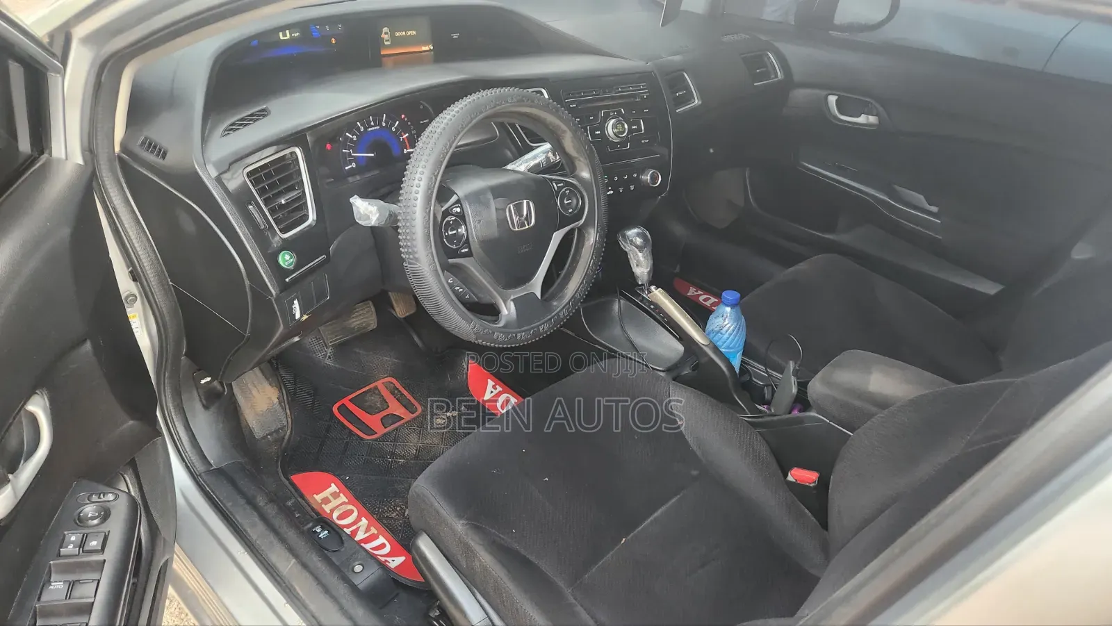 Honda Civic LX 4dr Sedan (1.8L 4cyl CVT) 2014 Silver