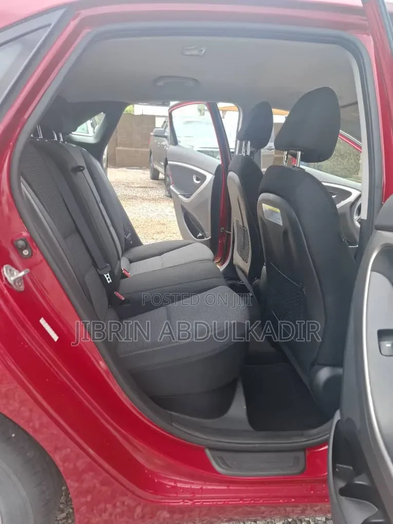 Hyundai Elantra Limited 4dr Sedan (1.8L 4cyl 6A) 2014 Red