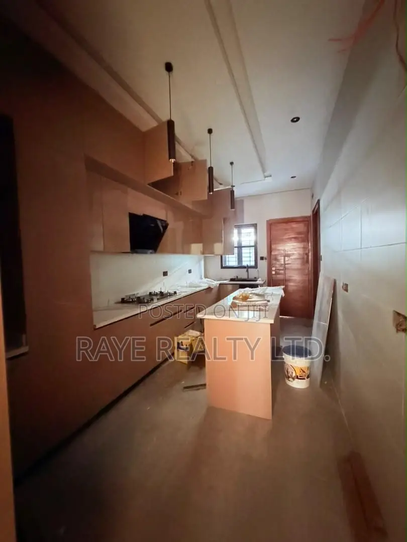 4bdrm Duplex in Magodo for sale