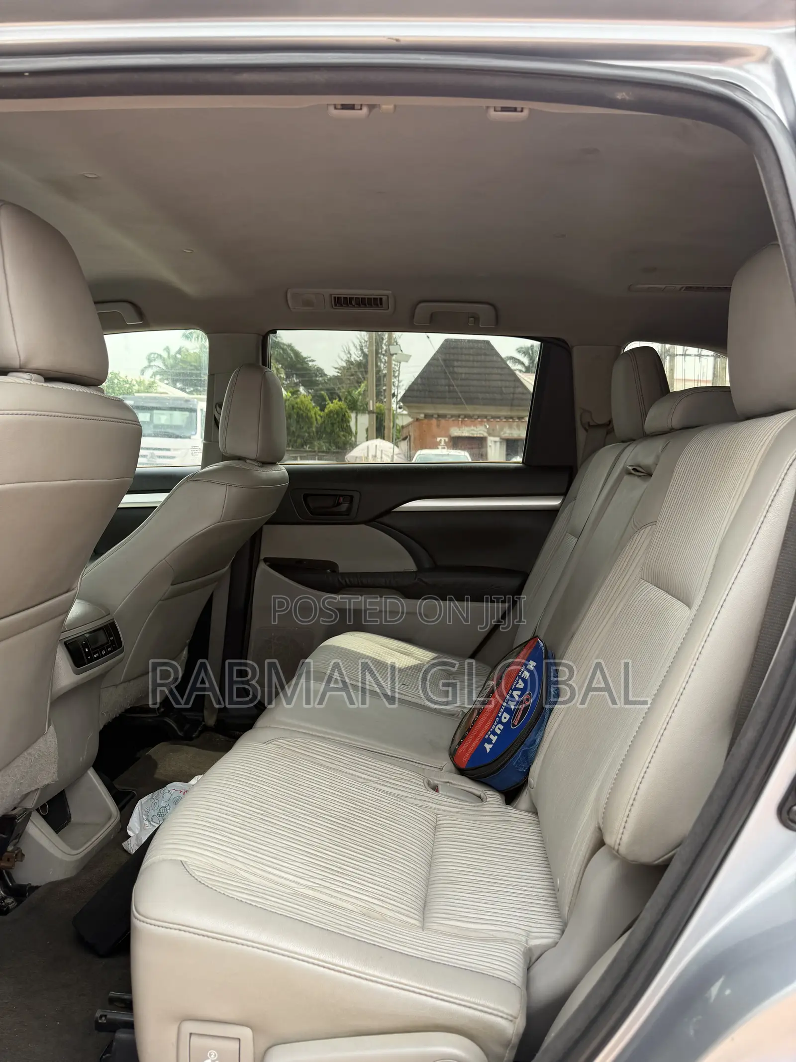 Toyota Highlander LE 4dr SUV (3.5L 6cyl 6A) 2014 Gray
