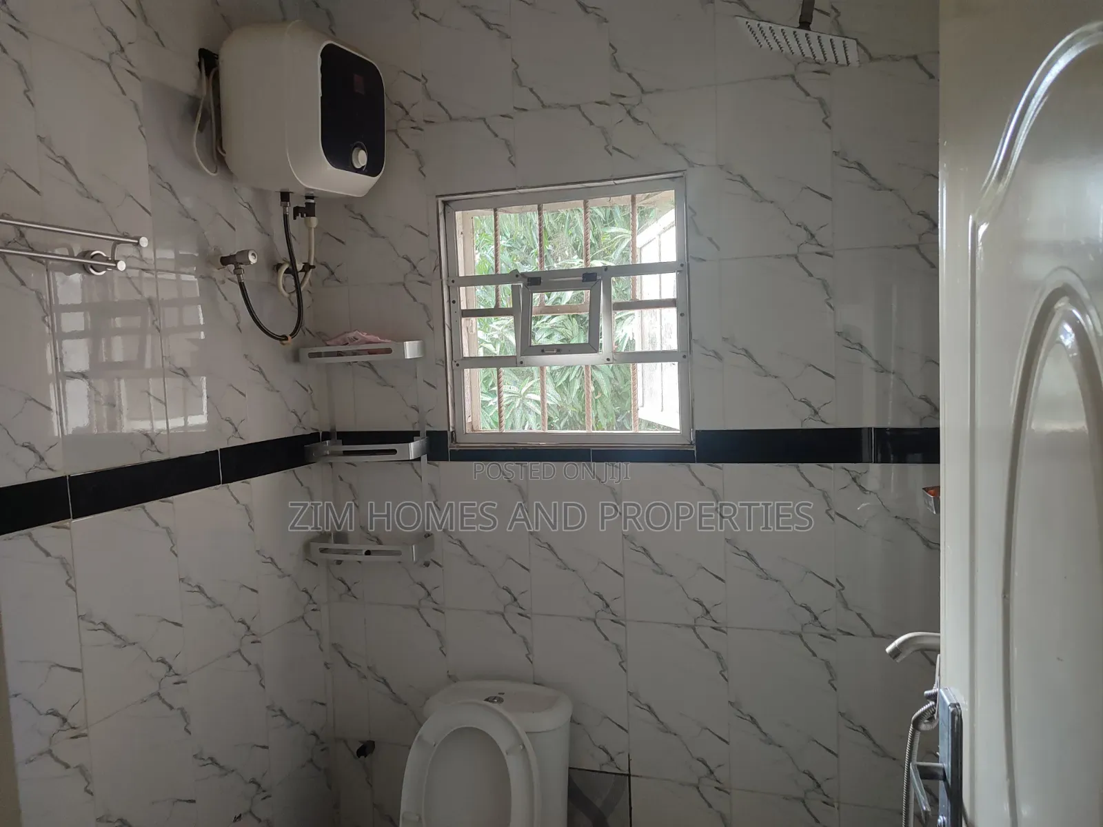 1bdrm Block of Flats in Zim Homes And, Area 11 for rent