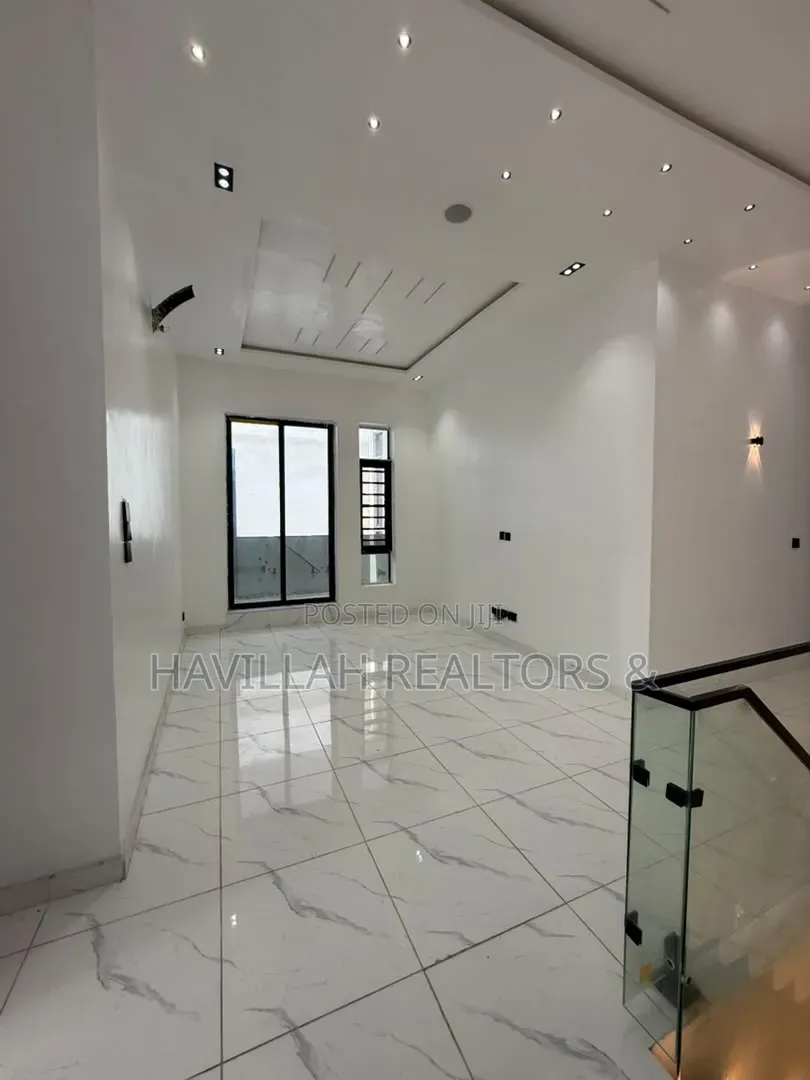 5bdrm Duplex in VGC / Ajah for sale