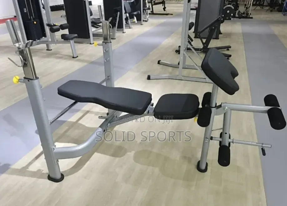 Commercial Weight Bench
Payment on Delivery